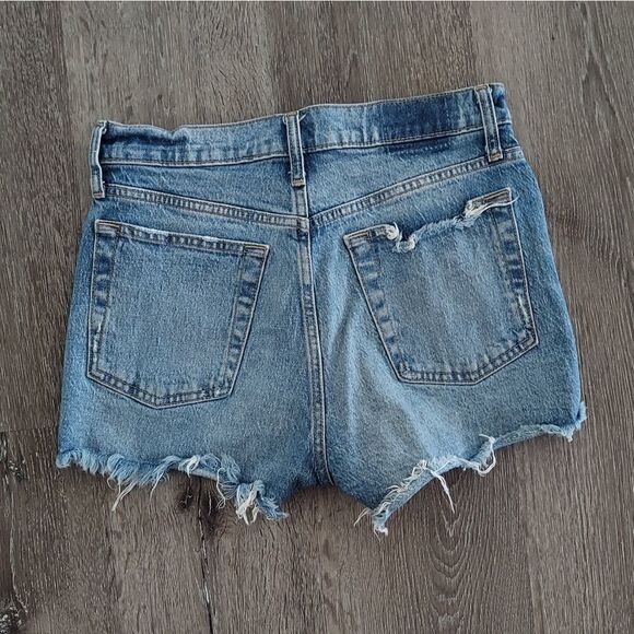 GAP Cheeky Short Distressed Button Fly Size 2 - Picture 5 of 9